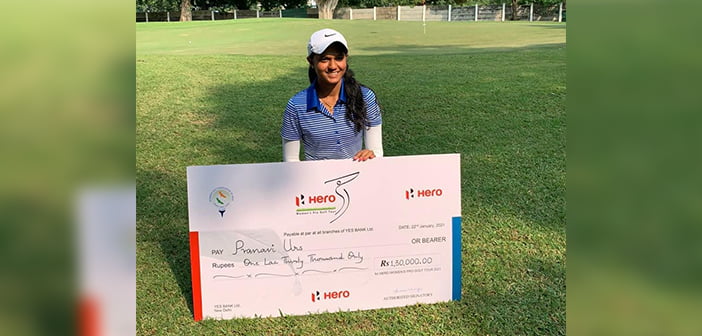 Pranavi Urs poses with her winning cheque